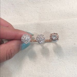 Henri Bendel two finger ring